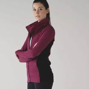 Lululemon size 4 woman’s Radiant Jacket II
